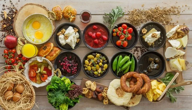 Sahurda Hangi Besinleri Tüketmeliyiz? Gün Boyu Tok Tutacak ve Susatmayacak 11 Sağlıklı Yiyecek Önerisi