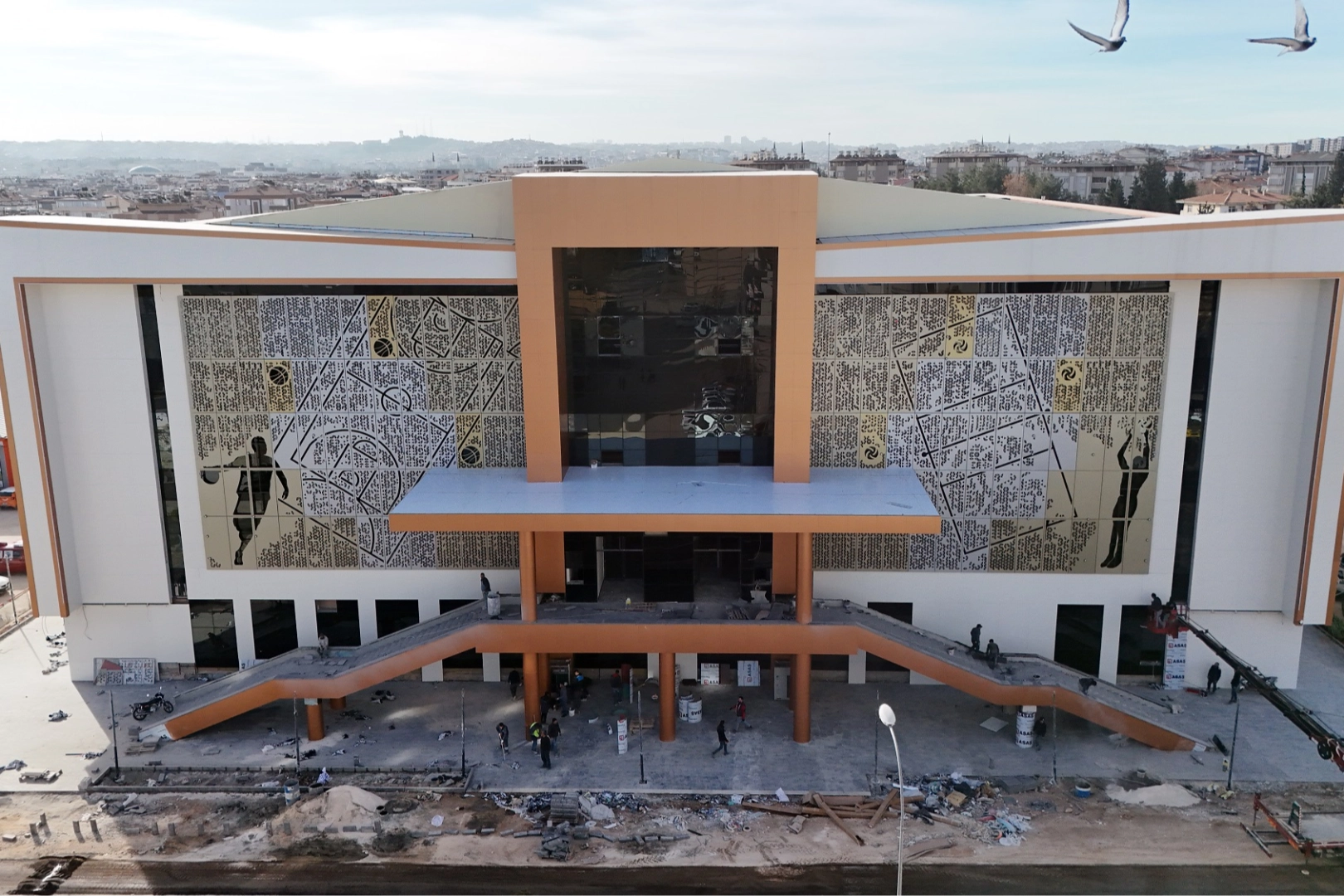 Gaziantep'de Kamil Ocak Spor Salonu 'Gazi Oyunları' ile kapılarını açıyor